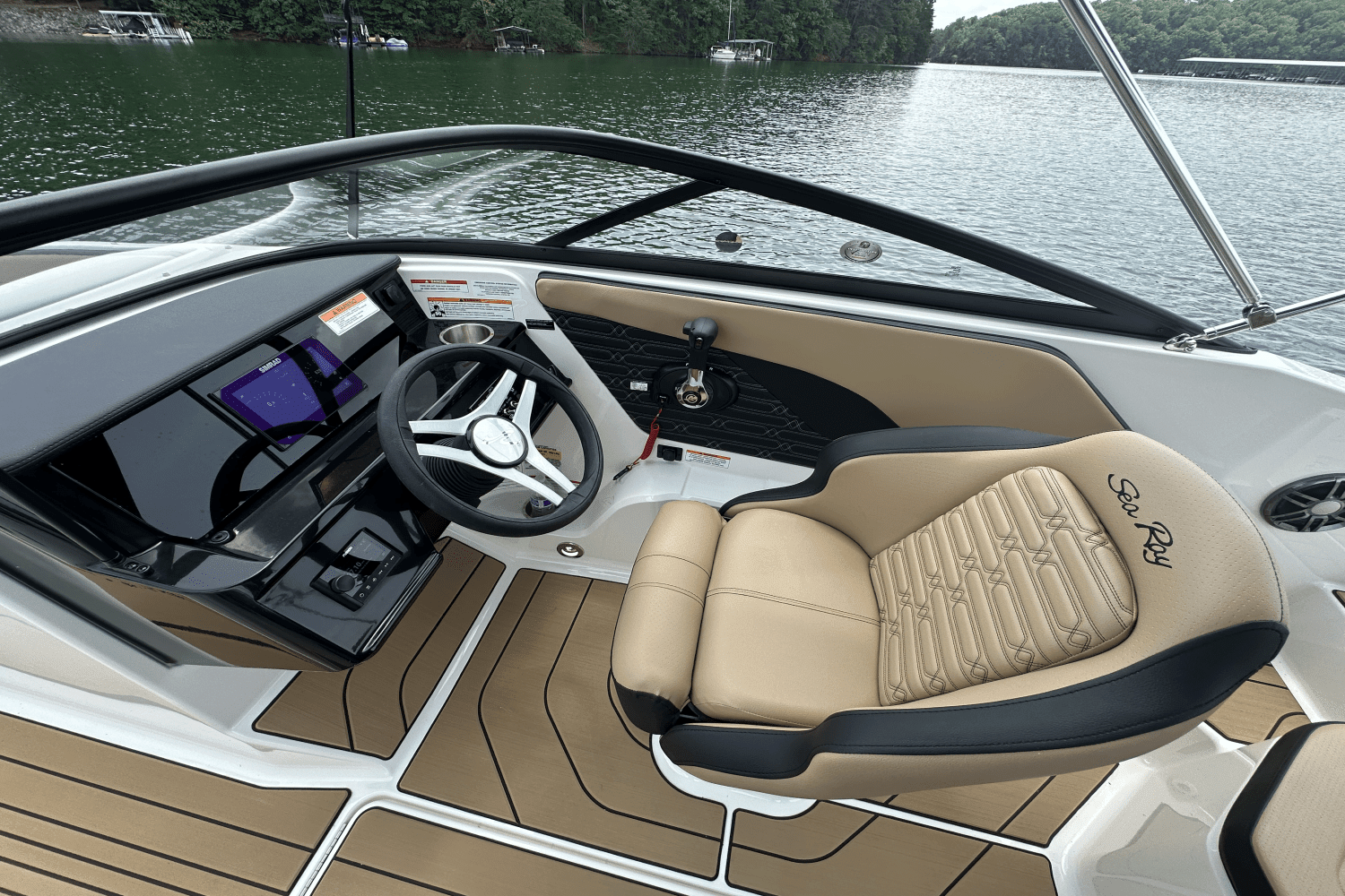 2025 Sea Ray SPX 190 Image Thumbnail #19