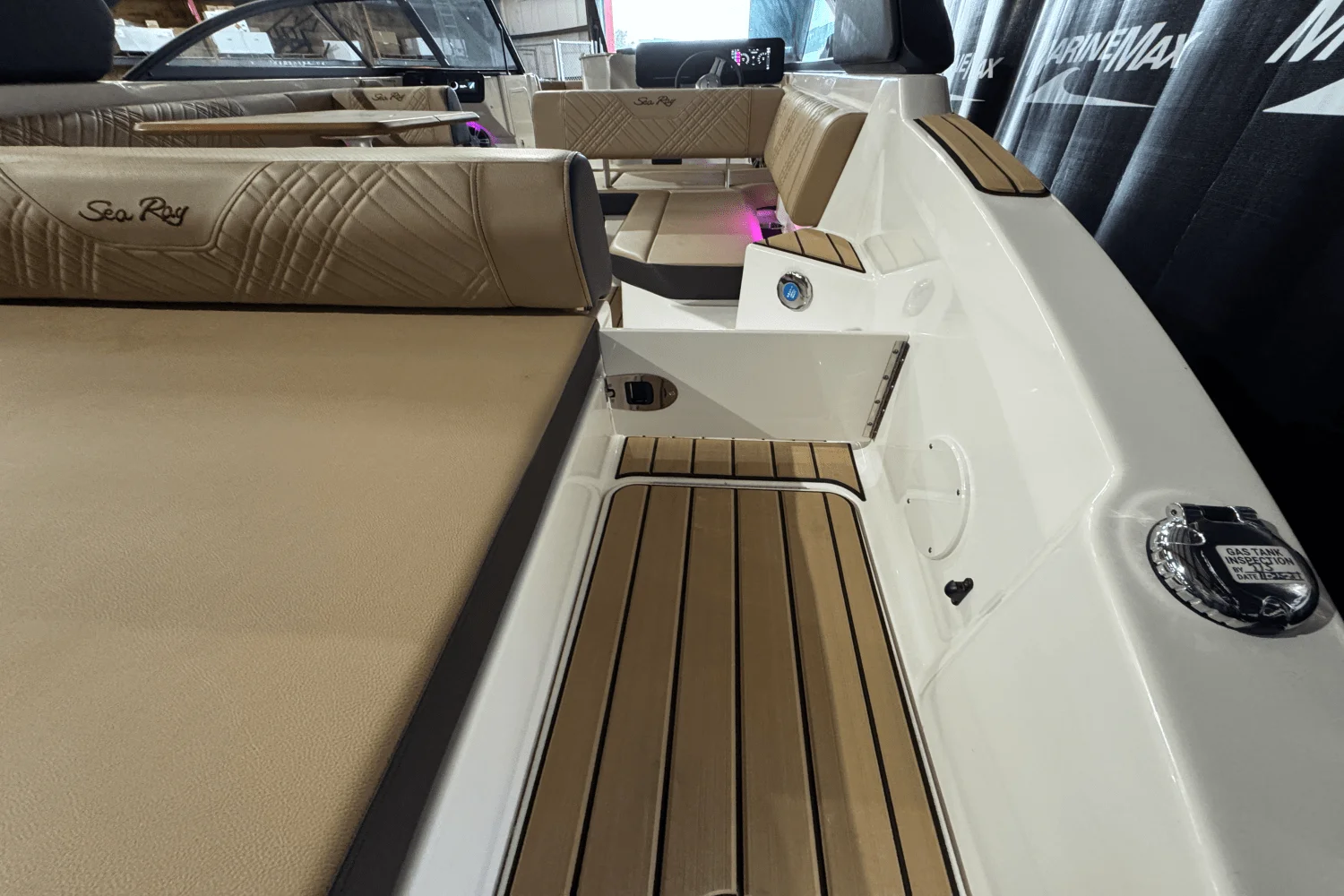 2025 Sea Ray SDX 270 Image Thumbnail #11