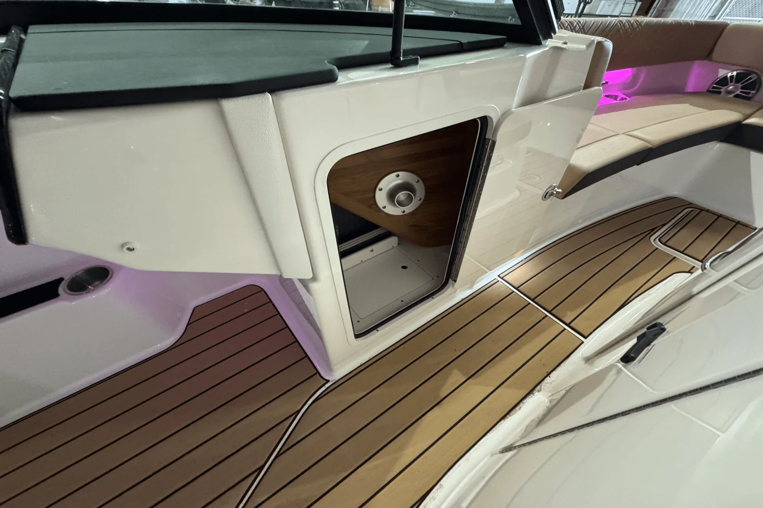 2025 Sea Ray SDX 270 Image Thumbnail #38