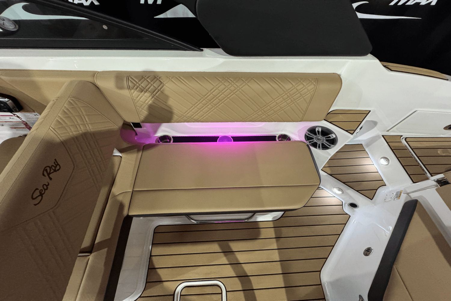 2025 Sea Ray SDX 270 Image Thumbnail #15