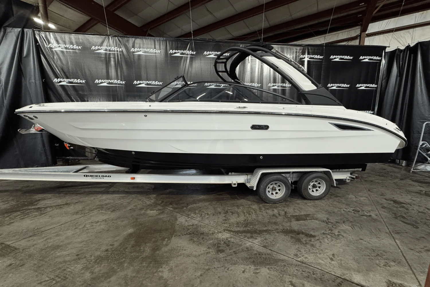 2025 Sea Ray SDX 270 Image Thumbnail #2