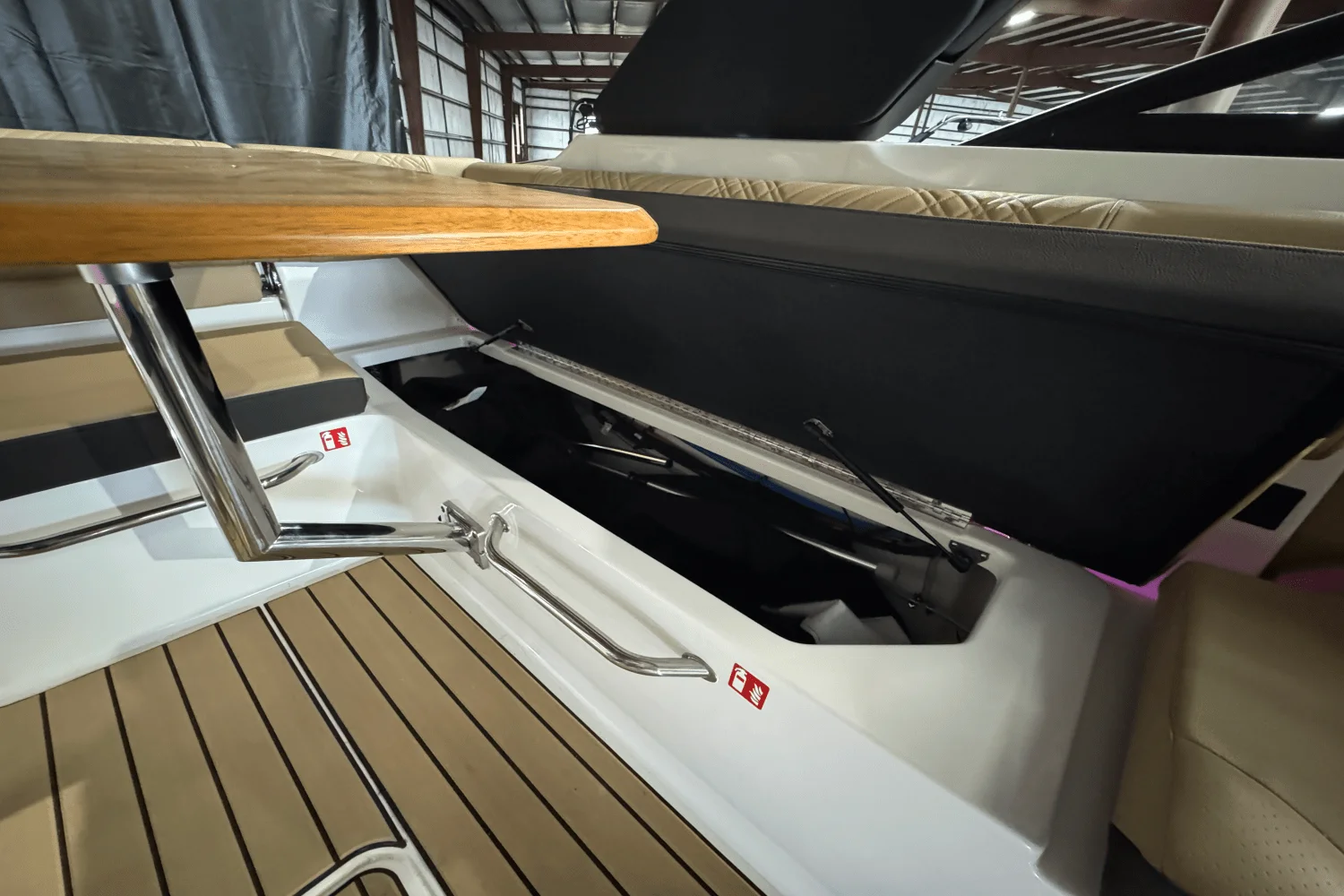 2025 Sea Ray SDX 270 Image Thumbnail #21