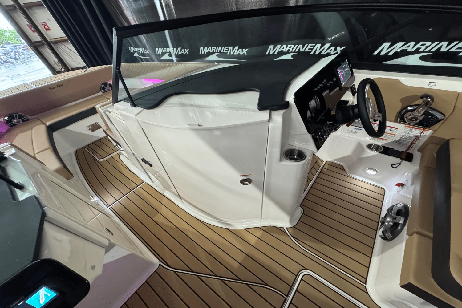 2025 Sea Ray SDX 270 Image Thumbnail #30