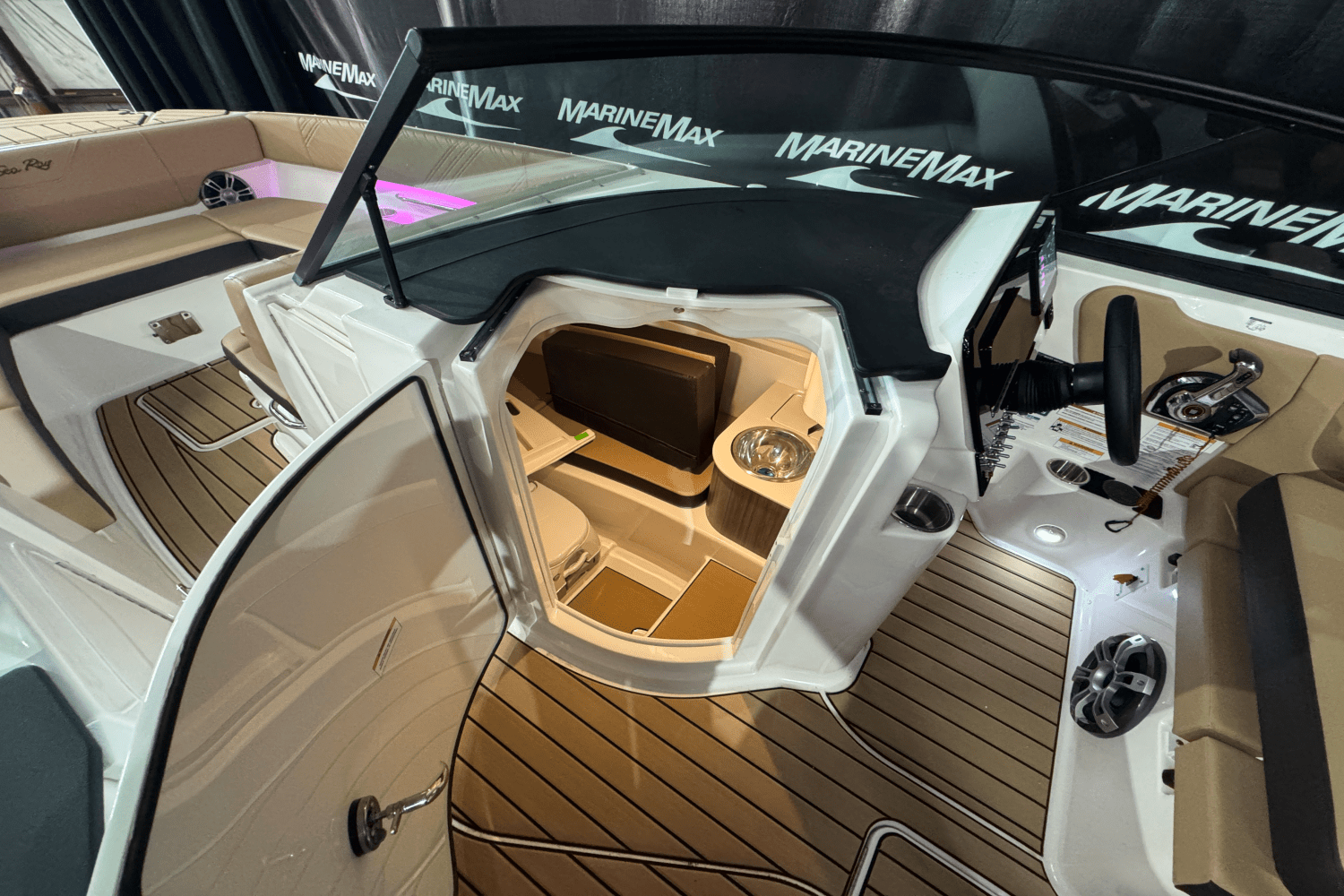 2025 Sea Ray SDX 270 Image Thumbnail #32