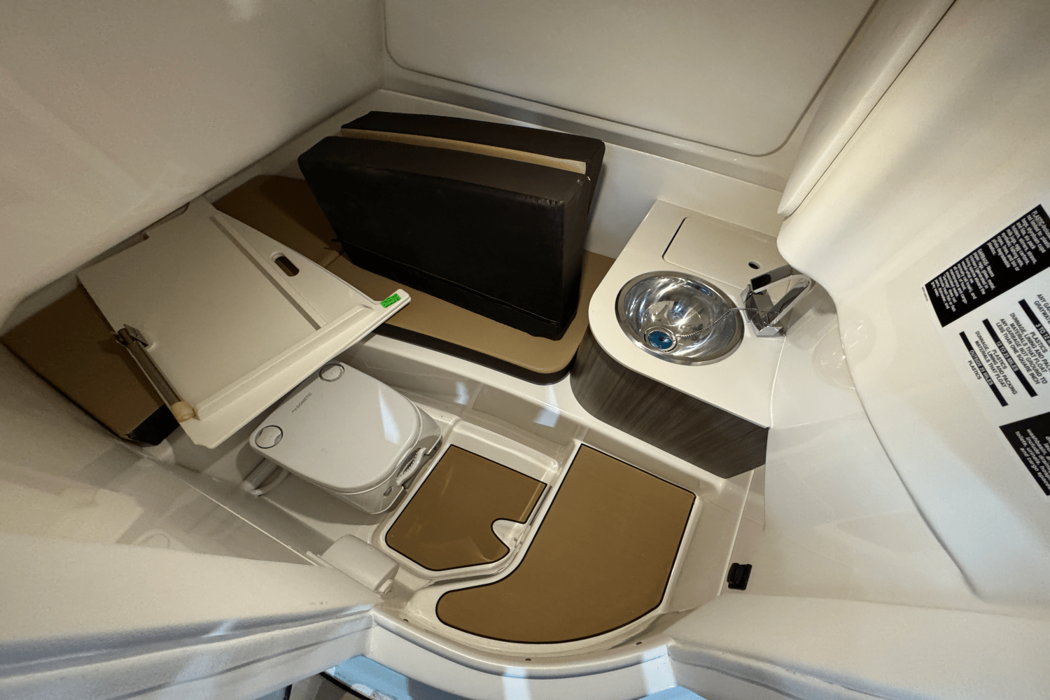 2025 Sea Ray SDX 270 Image Thumbnail #33