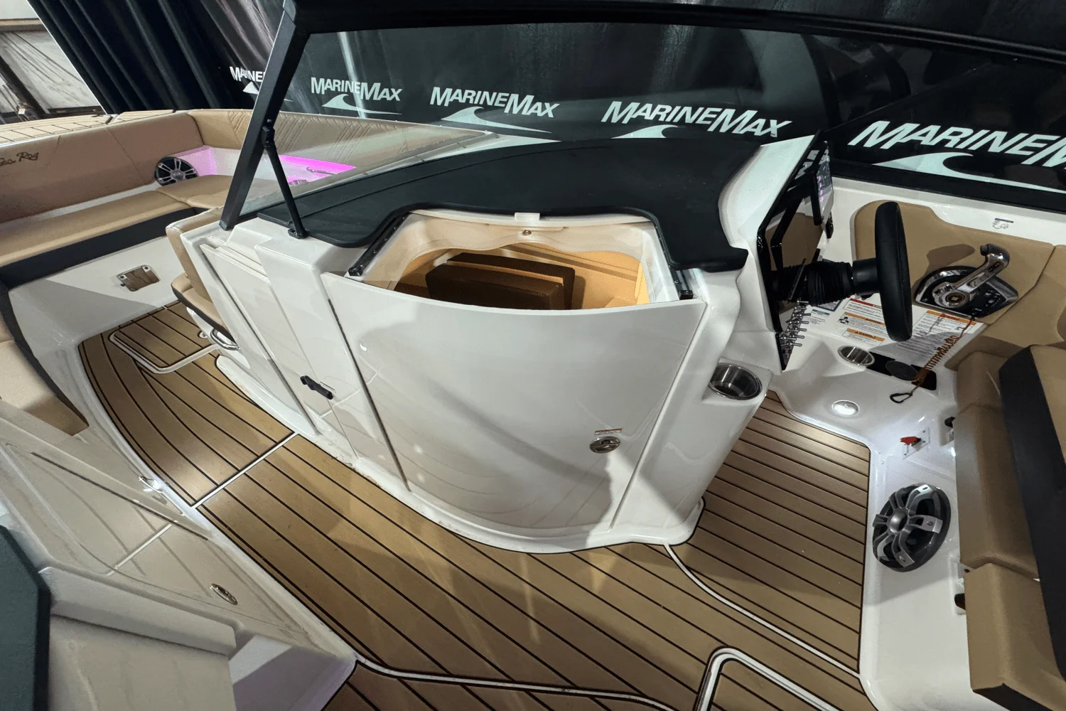 2025 Sea Ray SDX 270 Image Thumbnail #31