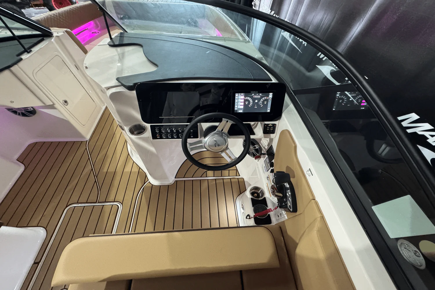 2025 Sea Ray SDX 270 Image Thumbnail #28