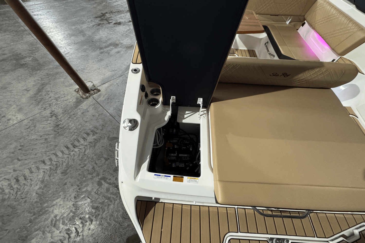 2025 Sea Ray SDX 270 Image Thumbnail #9