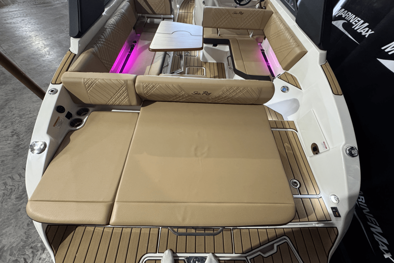 2025 Sea Ray SDX 270 Image Thumbnail #6