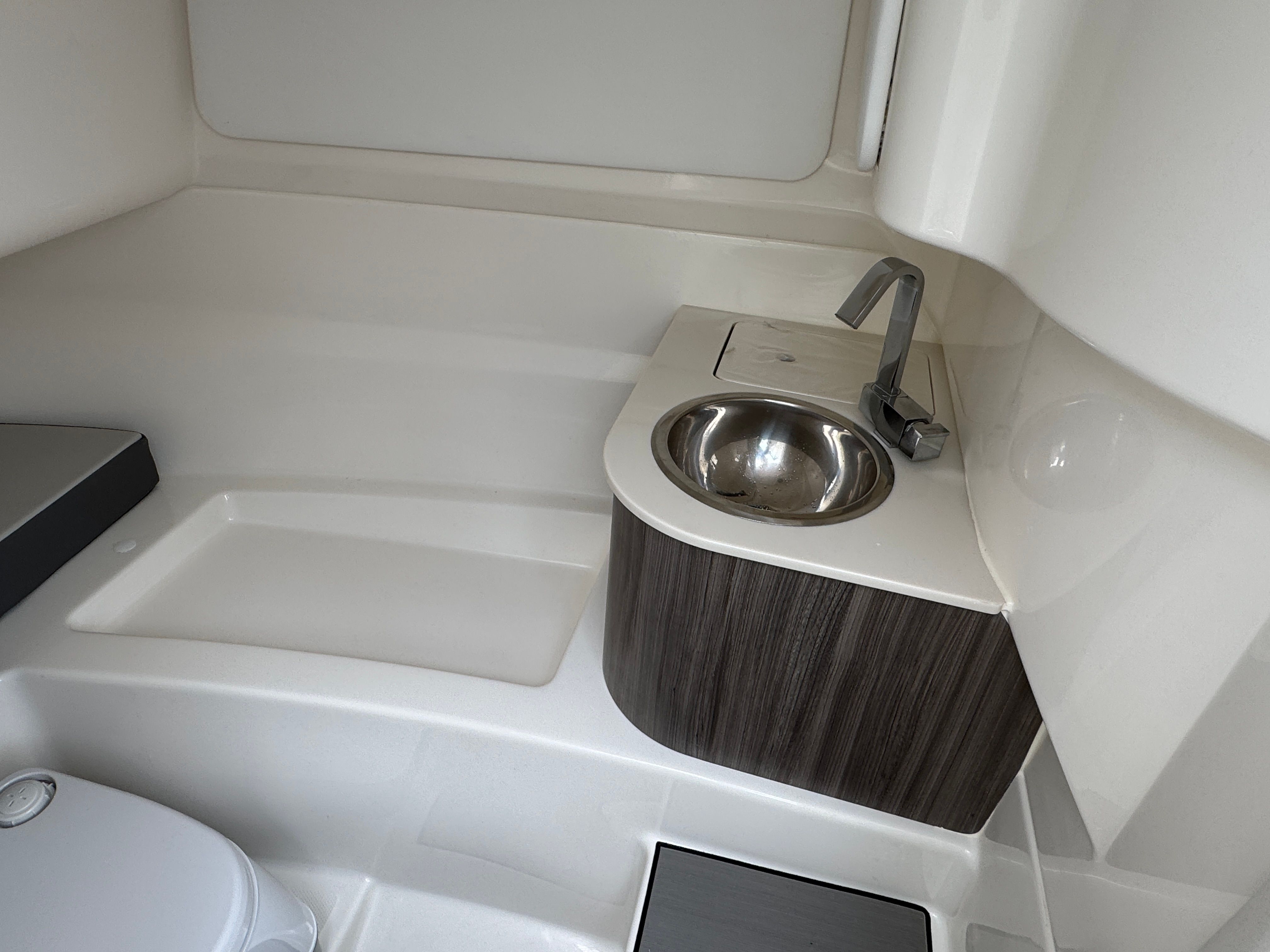 2025 Sea Ray 250 SDX Image Thumbnail #20