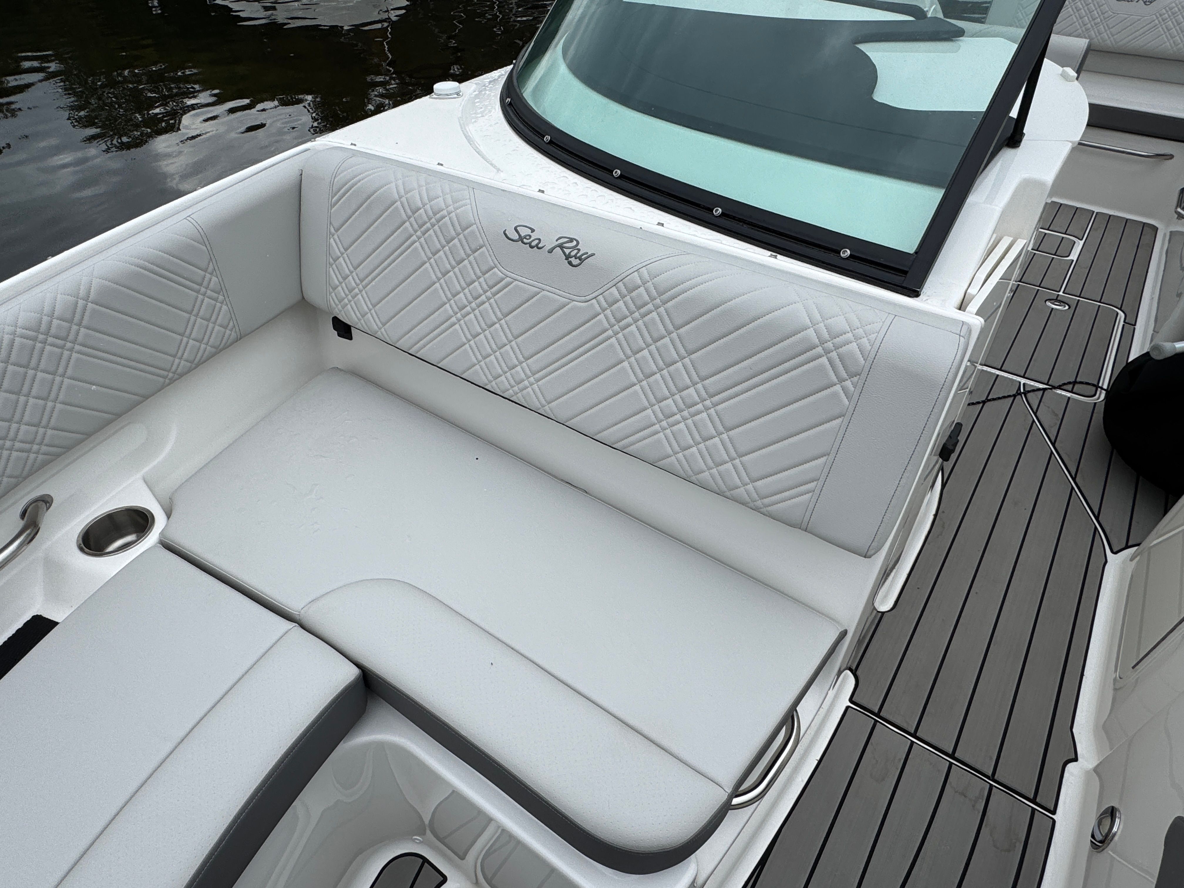 2025 Sea Ray 250 SDX Image Thumbnail #23