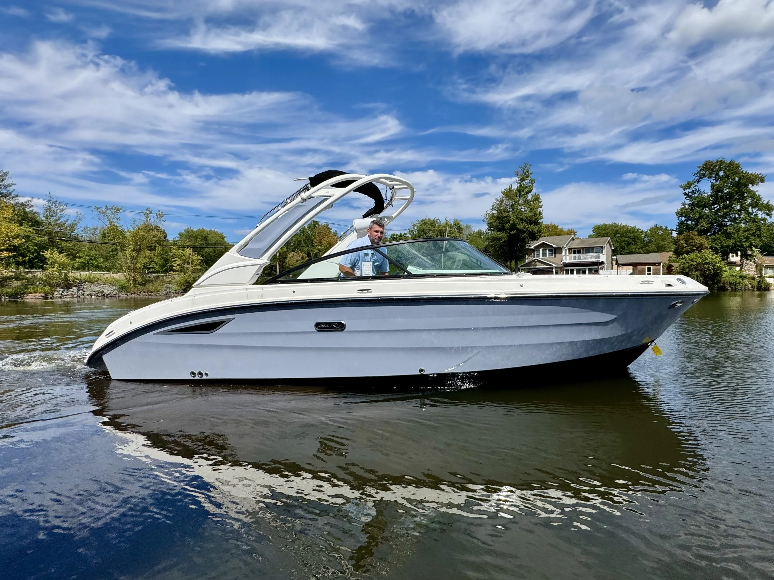 2025 Sea Ray 250 SDX Image Thumbnail #2