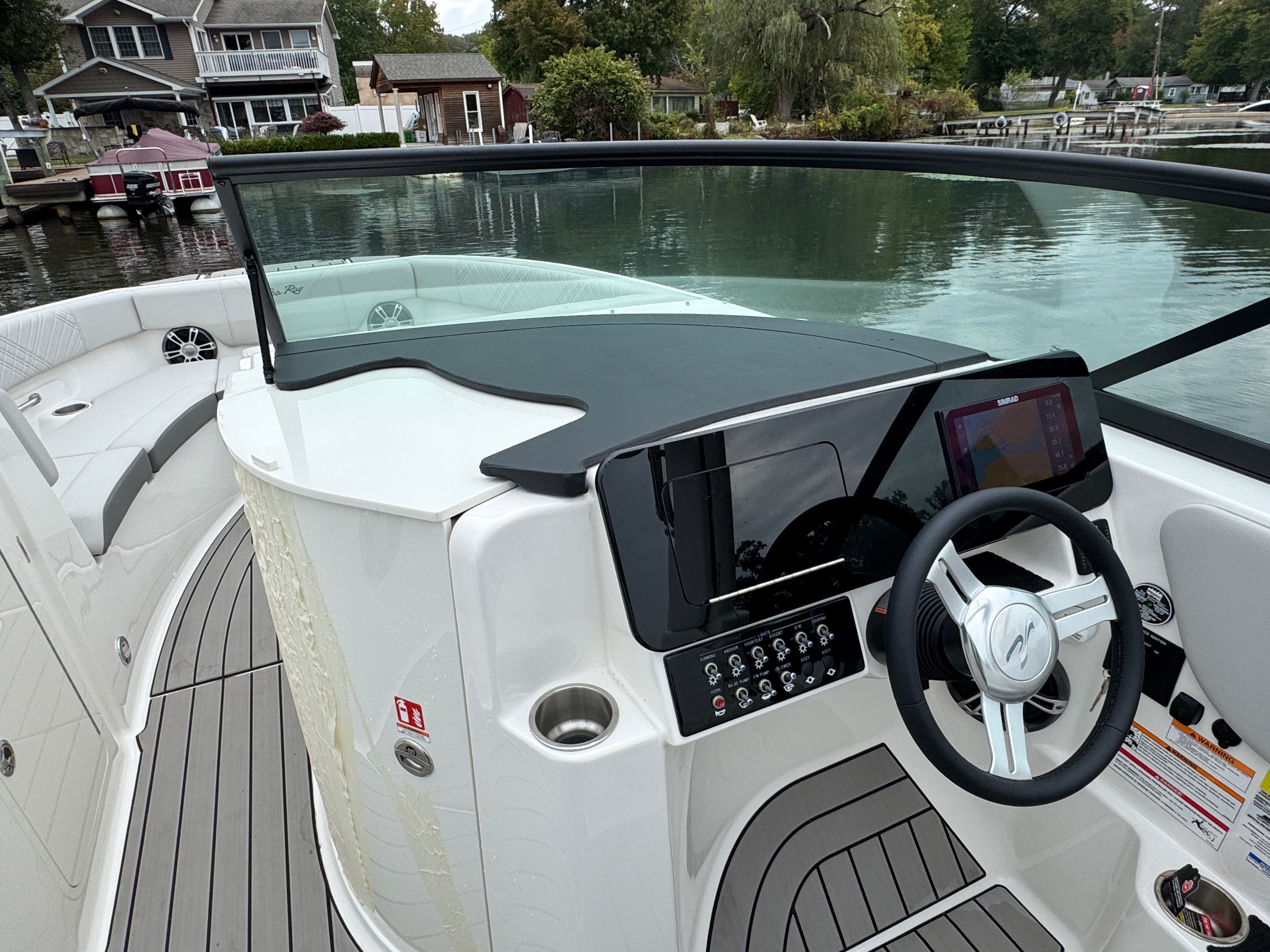 2025 Sea Ray 250 SDX Image Thumbnail #16