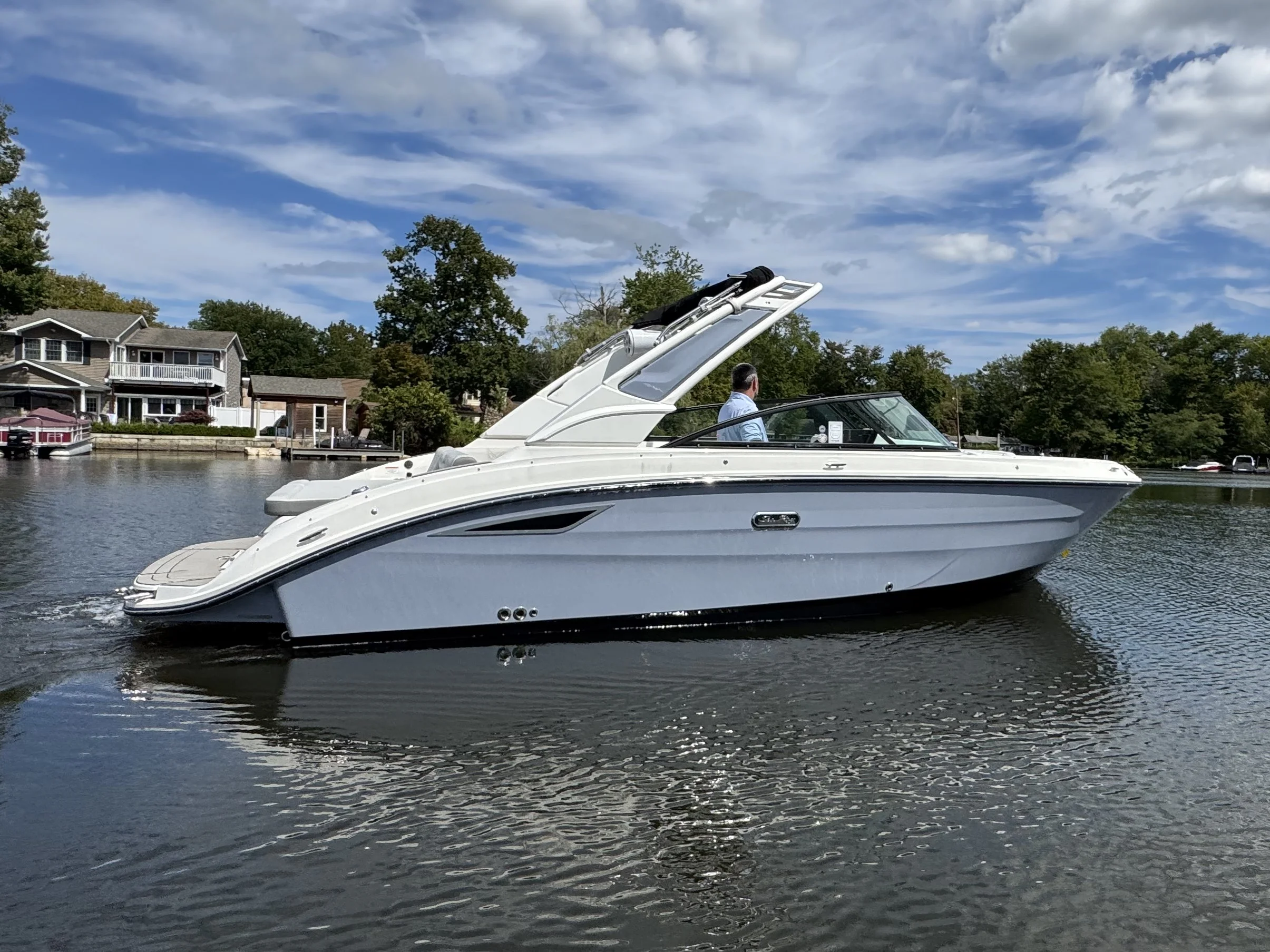 2025 Sea Ray 250 SDX Image Thumbnail #1