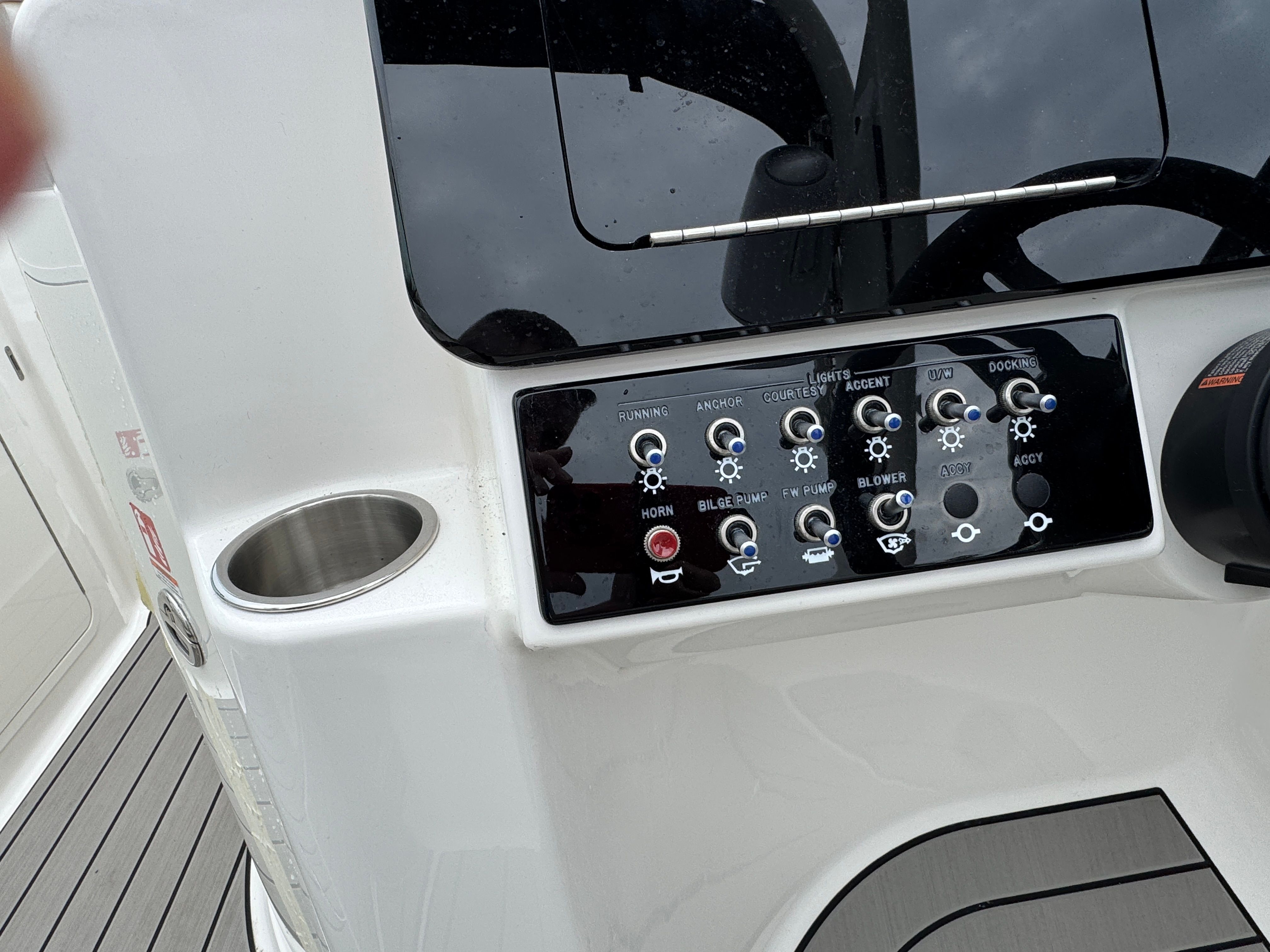 2025 Sea Ray 250 SDX Image Thumbnail #17