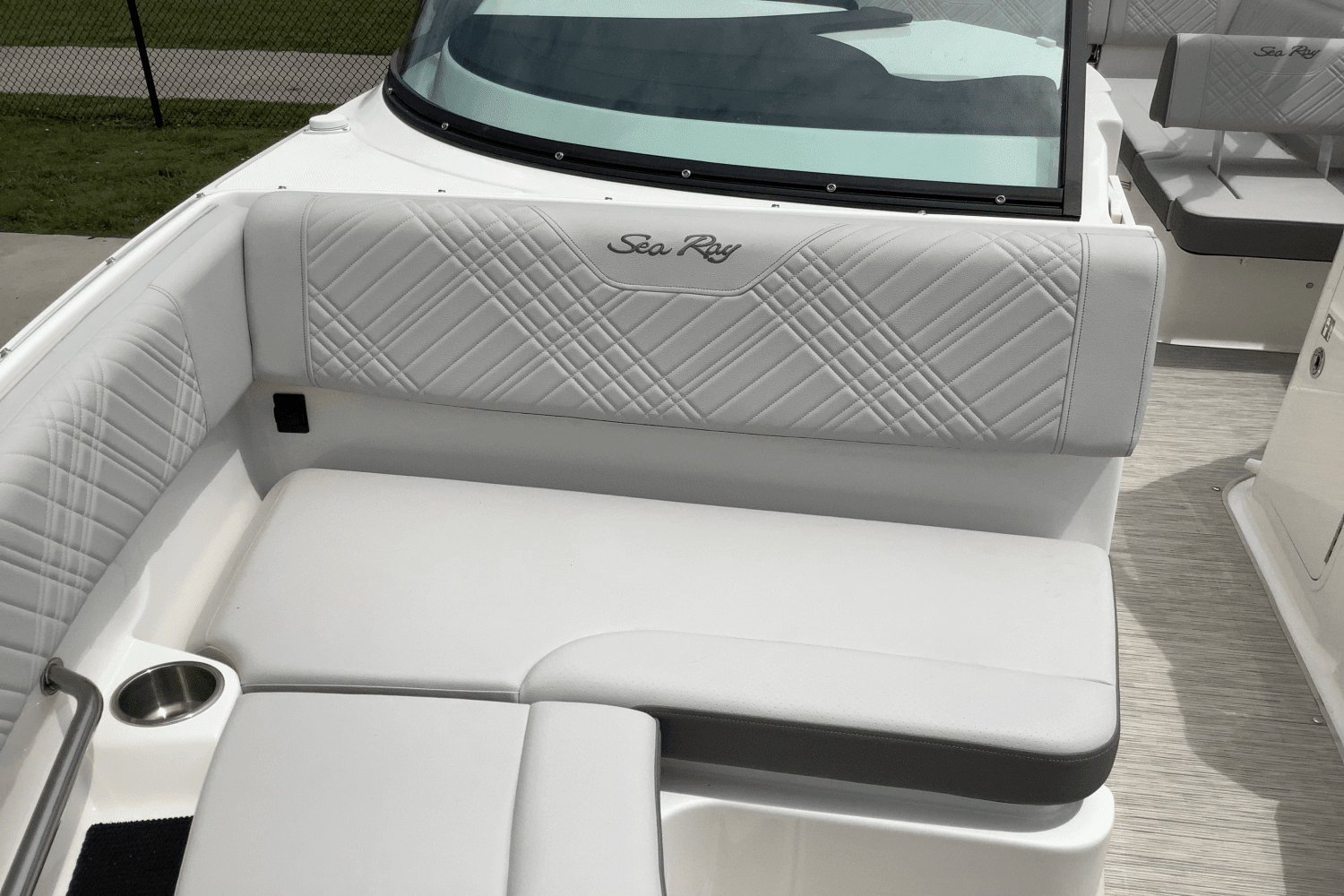 2025 Sea Ray 250 SDX Image Thumbnail #37