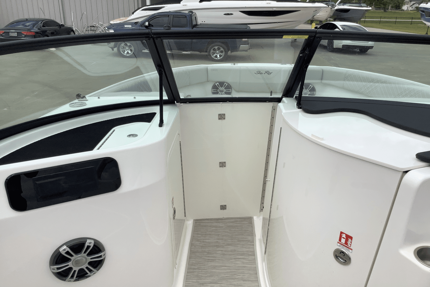 2025 Sea Ray 250 SDX Image Thumbnail #32