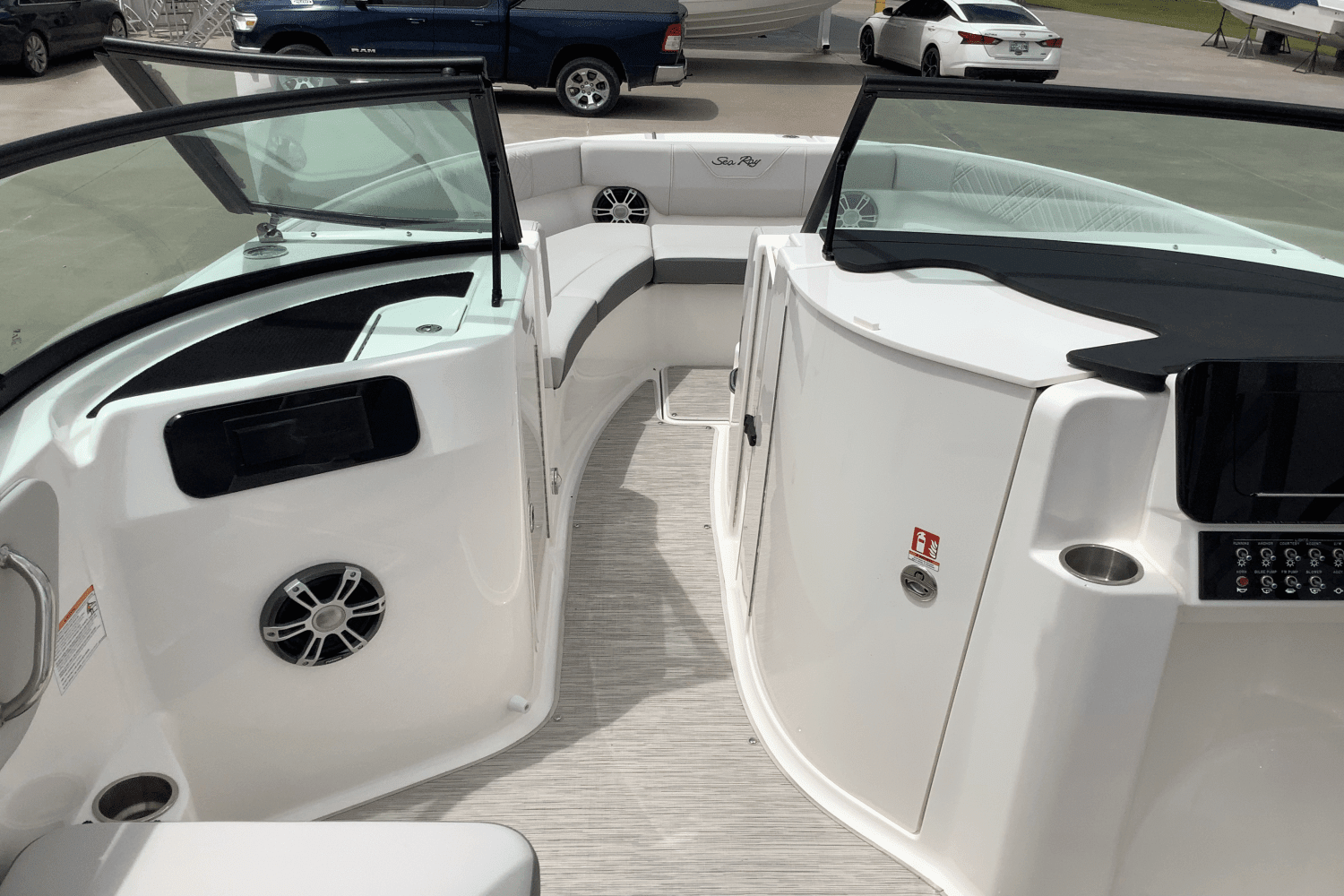 2025 Sea Ray 250 SDX Image Thumbnail #25