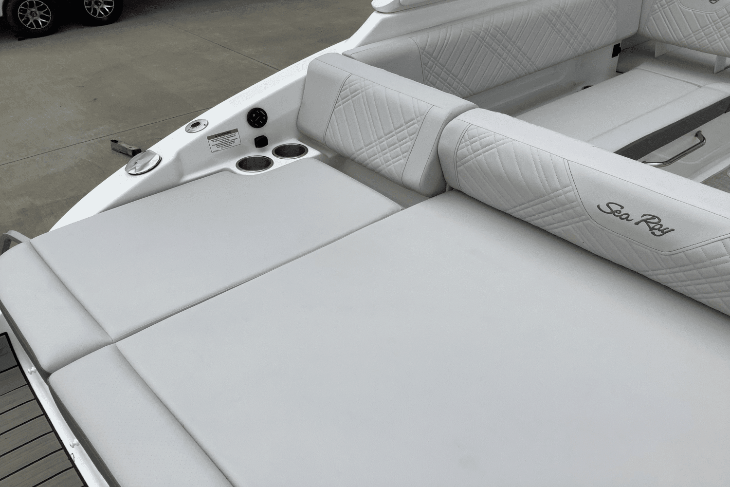 2025 Sea Ray 250 SDX Image Thumbnail #7
