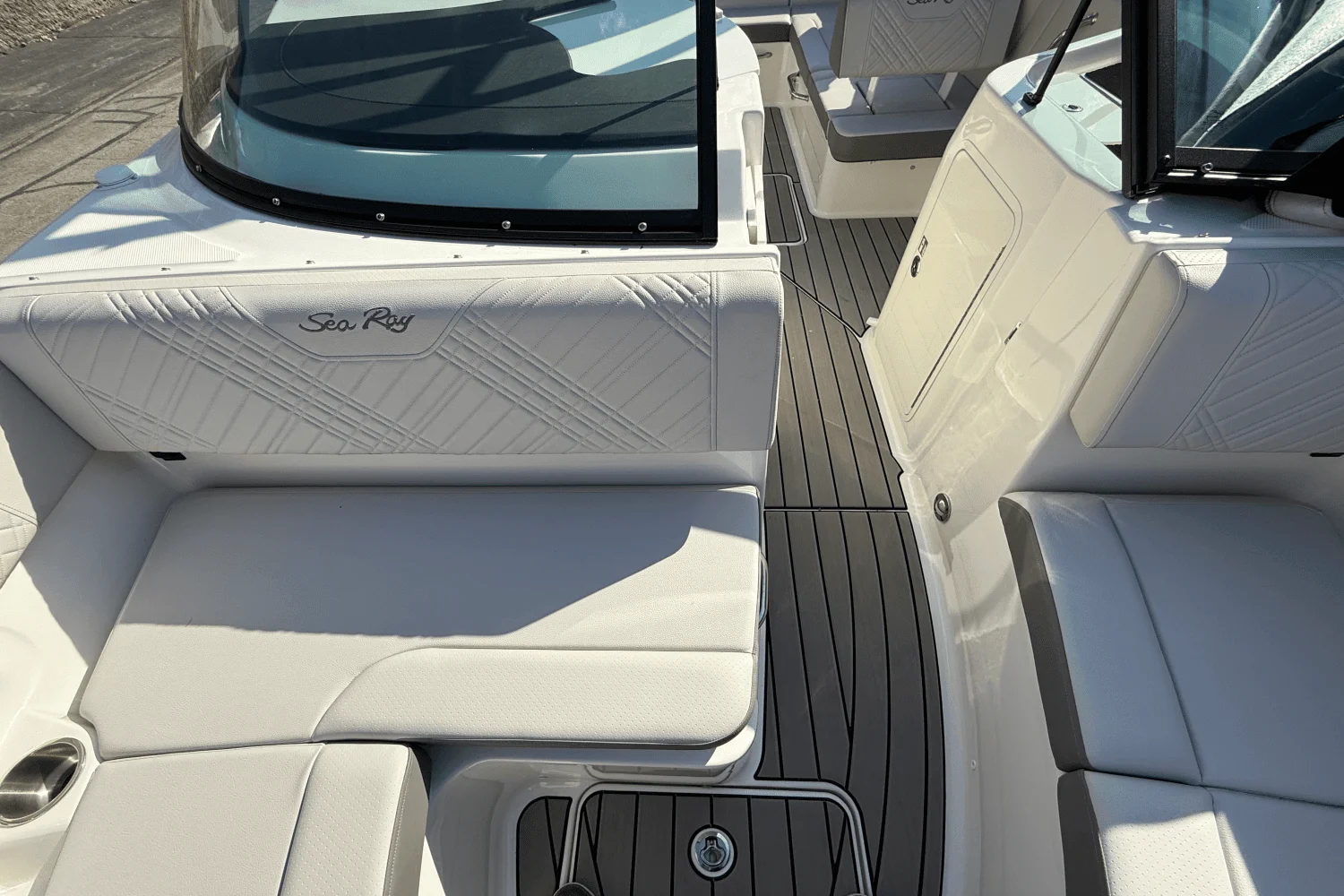 2025 Sea Ray 250 SDX Image Thumbnail #25