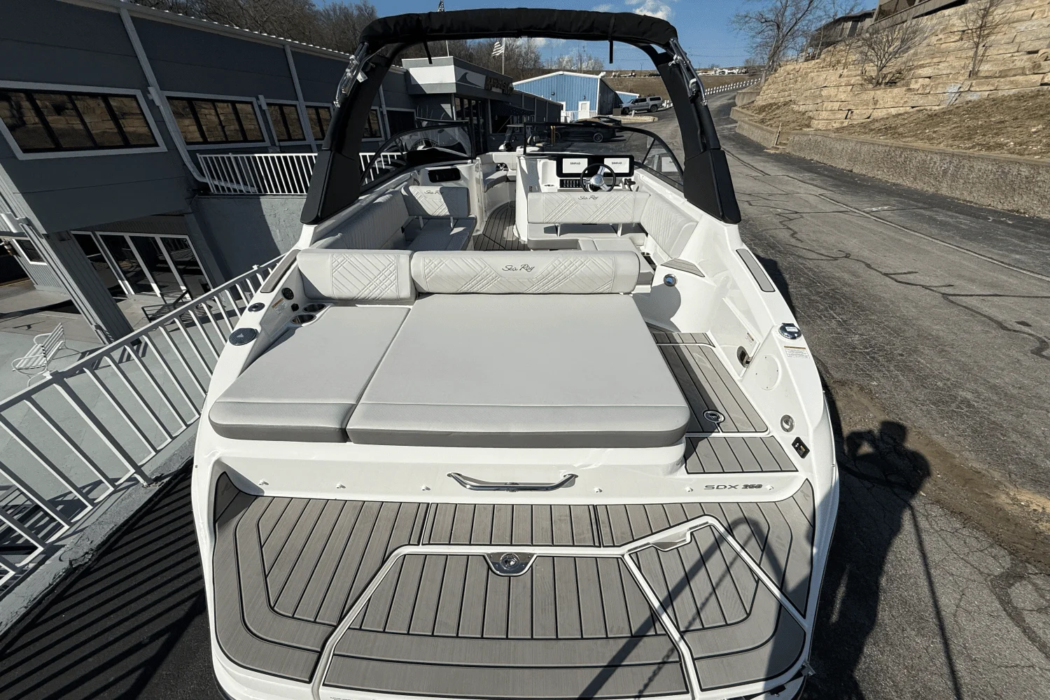 2025 Sea Ray 250 SDX Image Thumbnail #5