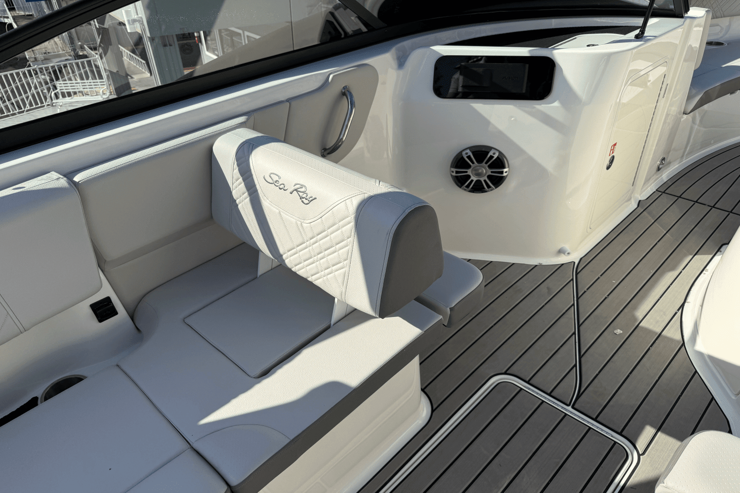 2025 Sea Ray 250 SDX Image Thumbnail #13