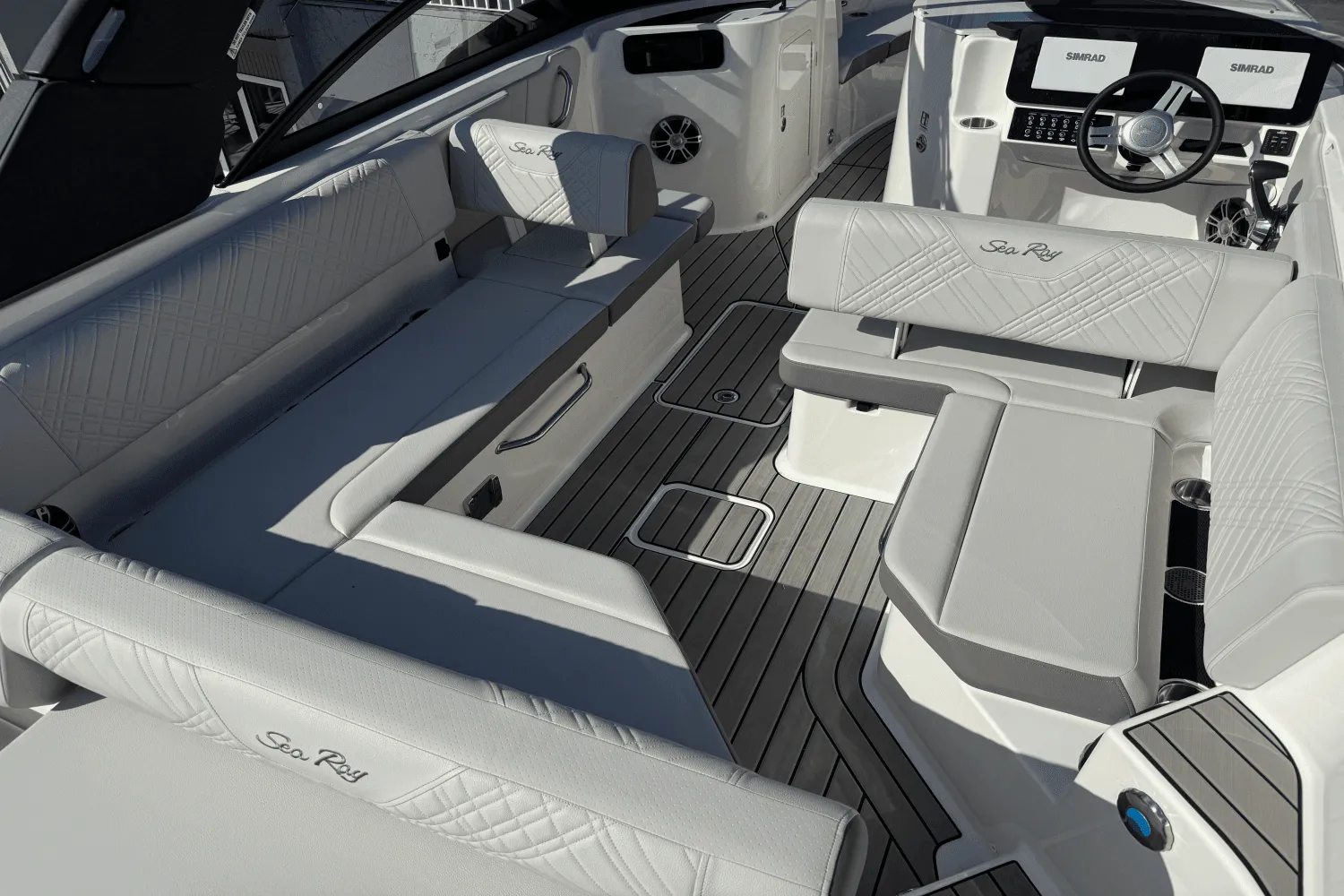 2025 Sea Ray 250 SDX Image Thumbnail #8