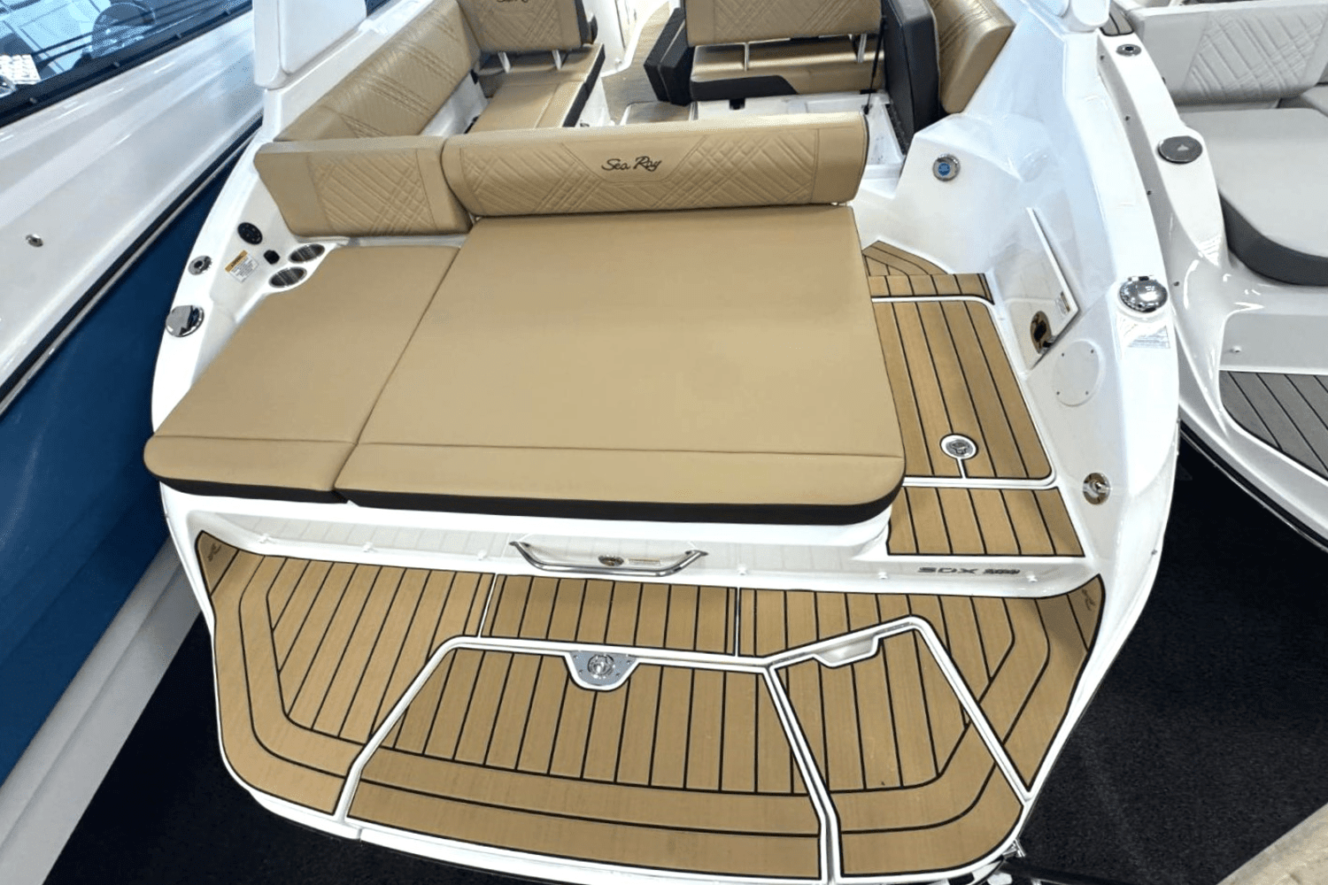 2025 Sea Ray 250 SDX Image Thumbnail #5