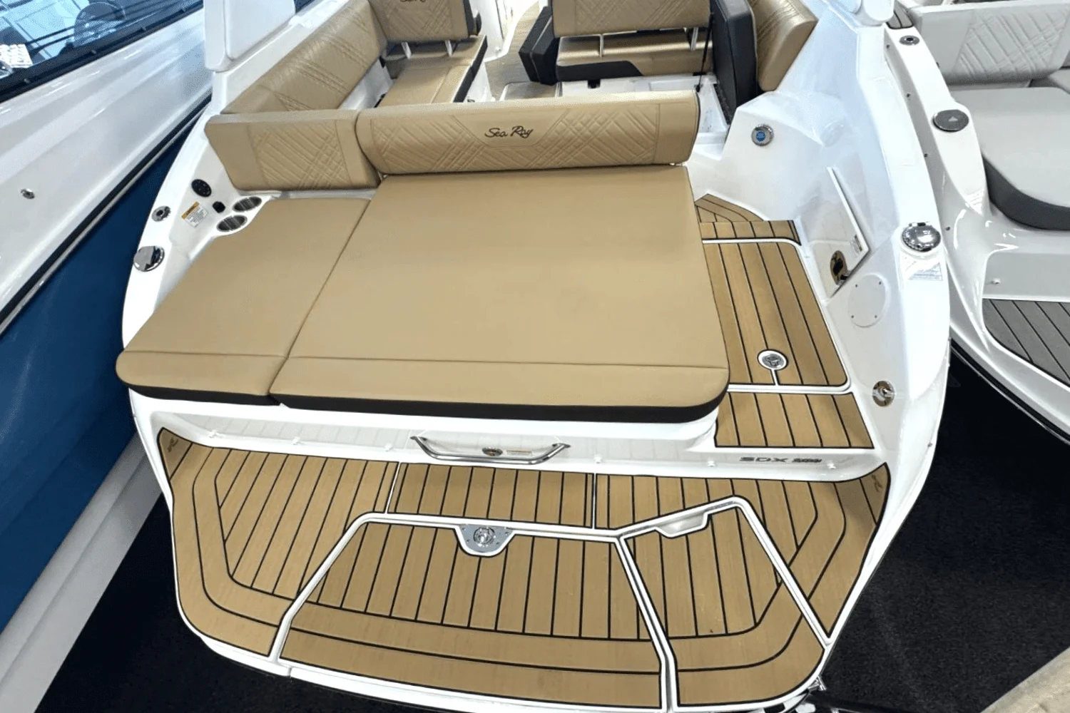 2025 Sea Ray 250 SDX Image Thumbnail #5