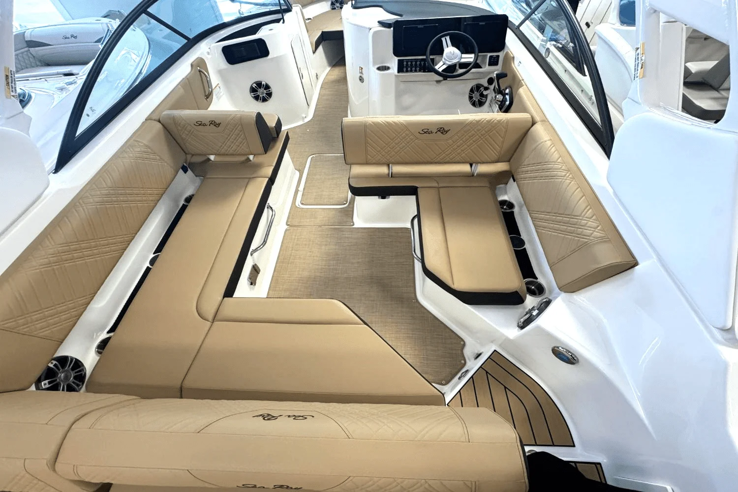 2025 Sea Ray 250 SDX Image Thumbnail #9