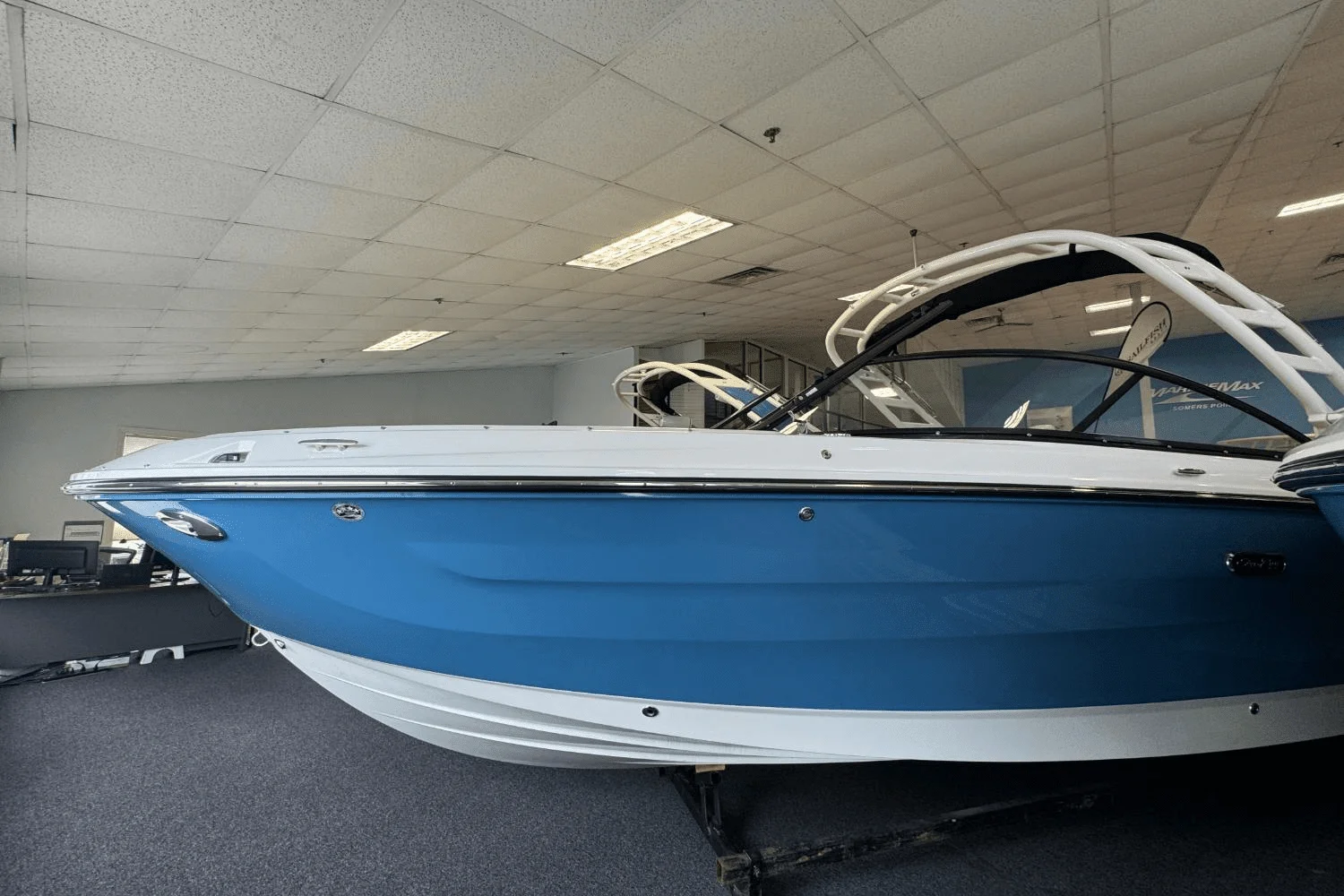 2025 Sea Ray 250 SDX Image Thumbnail #2