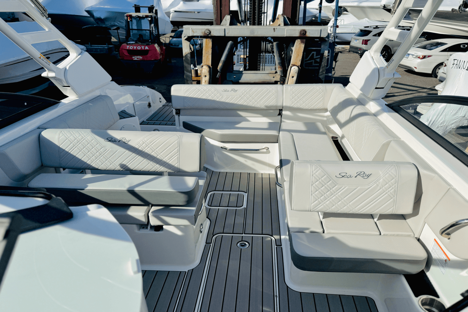 2025 Sea Ray 250 SDX Image Thumbnail #19