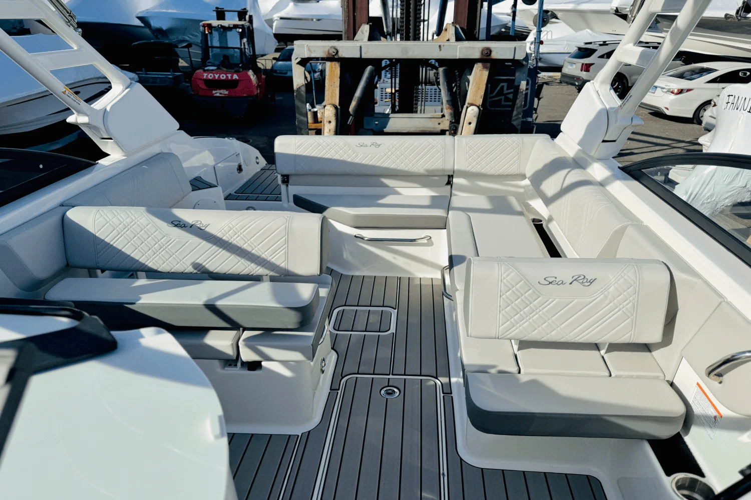 2025 Sea Ray 250 SDX Image Thumbnail #19