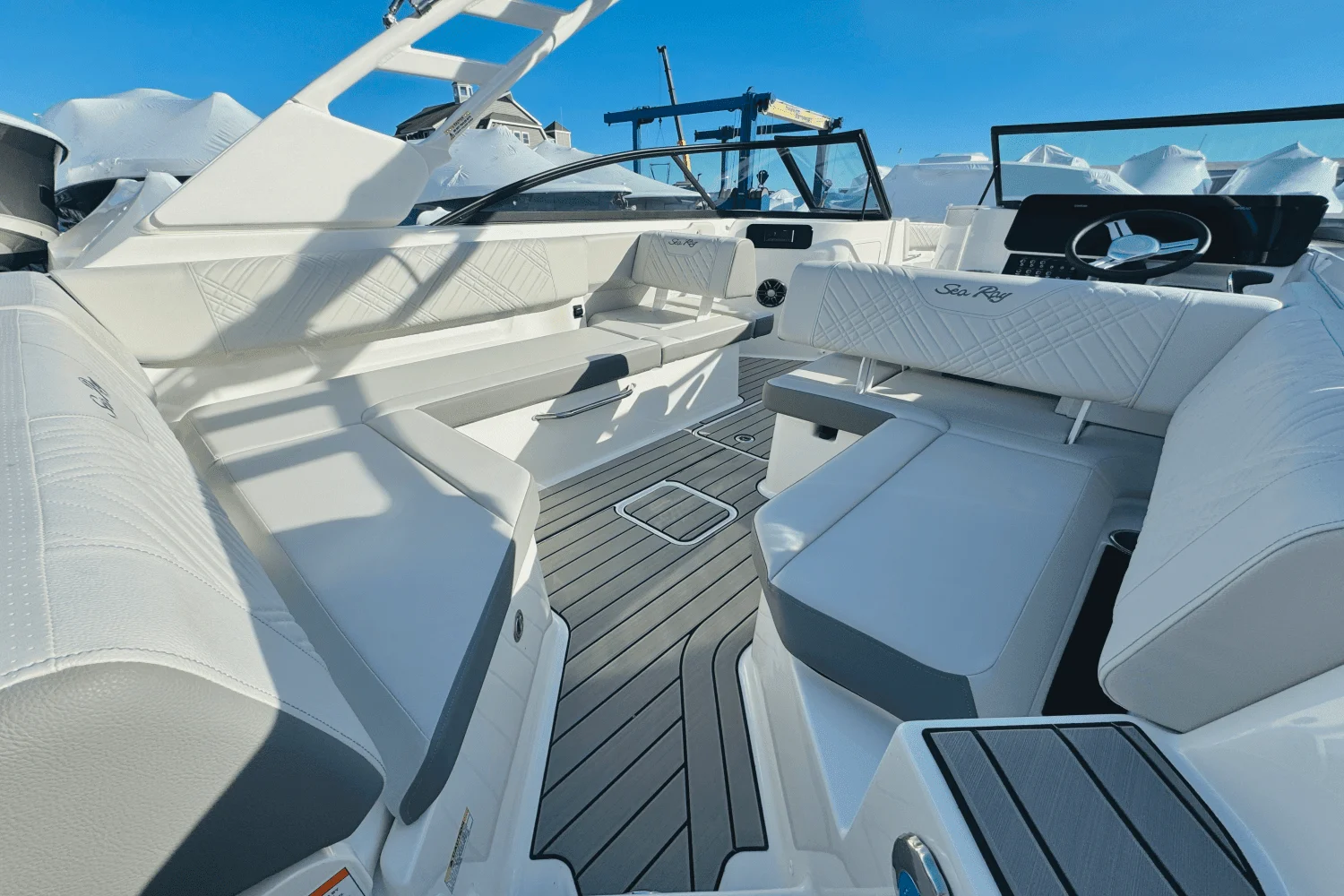 2025 Sea Ray 250 SDX Image Thumbnail #13