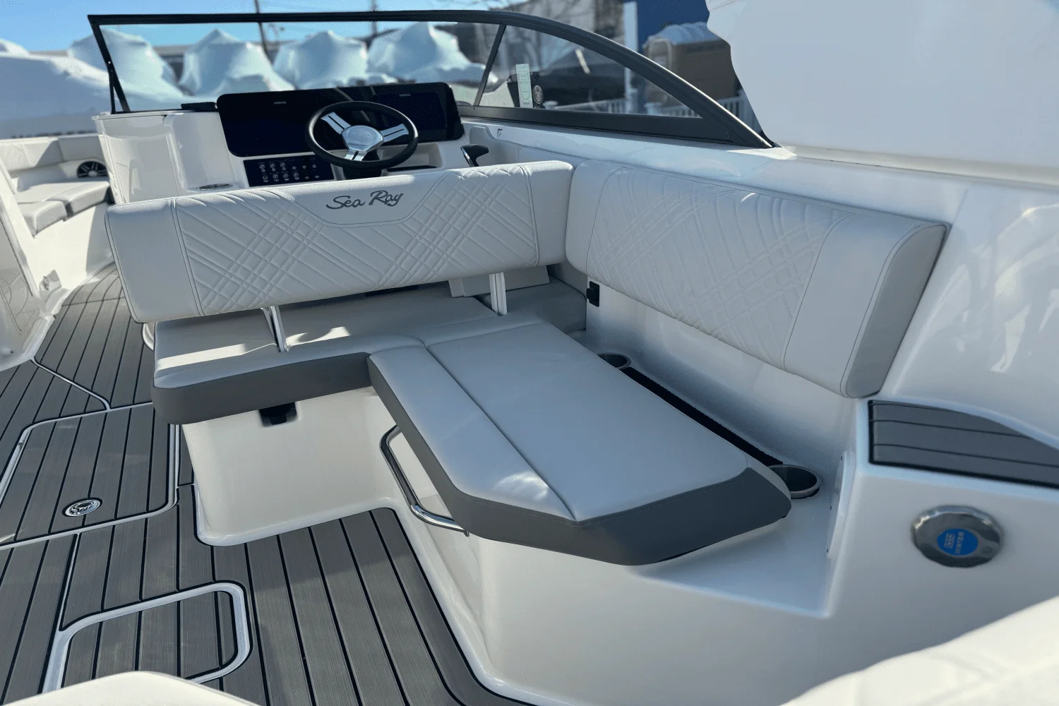 2025 Sea Ray 250 SDX Image Thumbnail #16