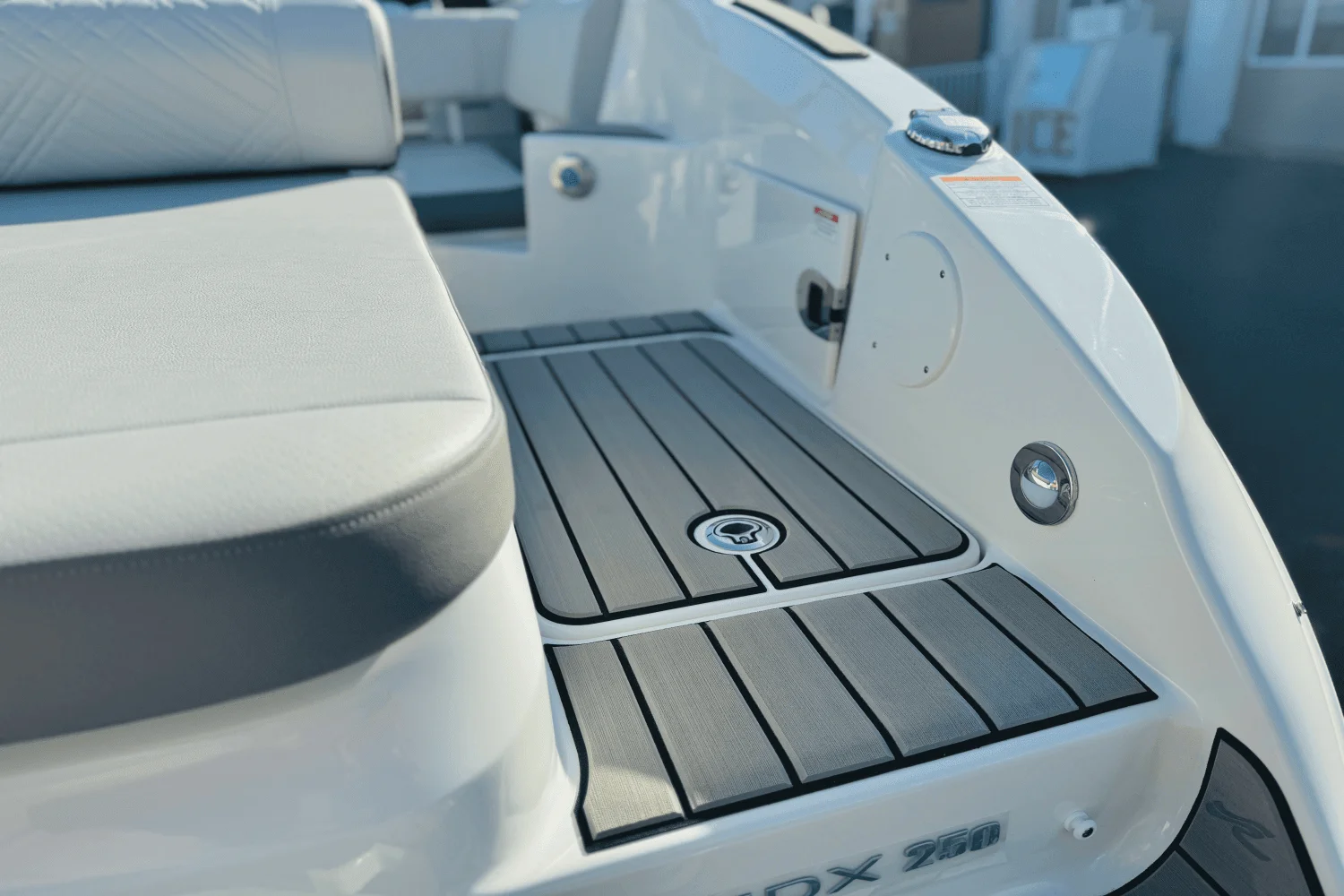 2025 Sea Ray 250 SDX Image Thumbnail #11