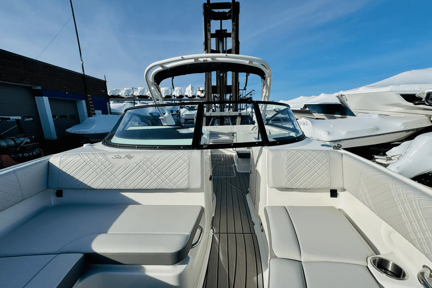 2025 Sea Ray 250 SDX Image Thumbnail #38