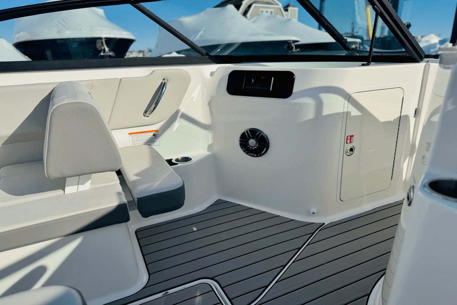 2025 Sea Ray 250 SDX Image Thumbnail #18