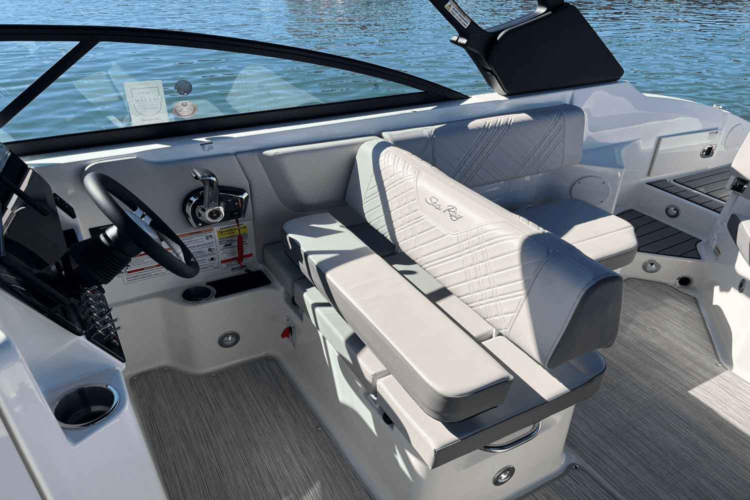 2025 Sea Ray 250 SDX Image Thumbnail #22
