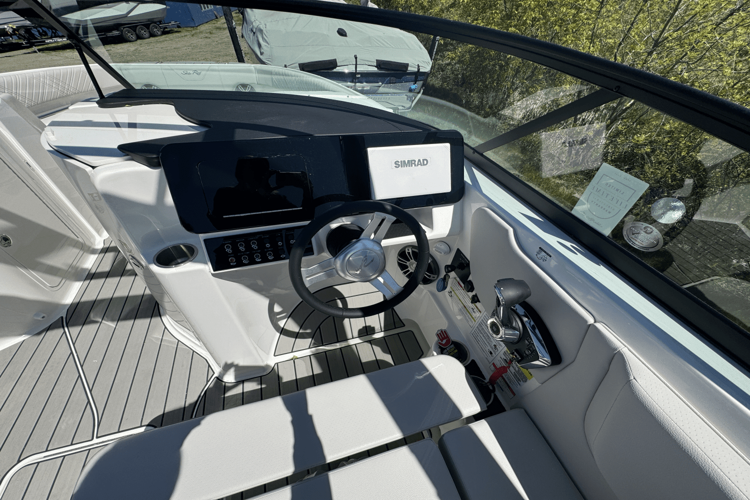 2025 Sea Ray 250 SDX Image Thumbnail #14
