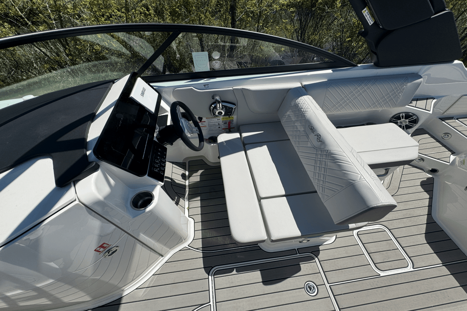 2025 Sea Ray 250 SDX Image Thumbnail #15