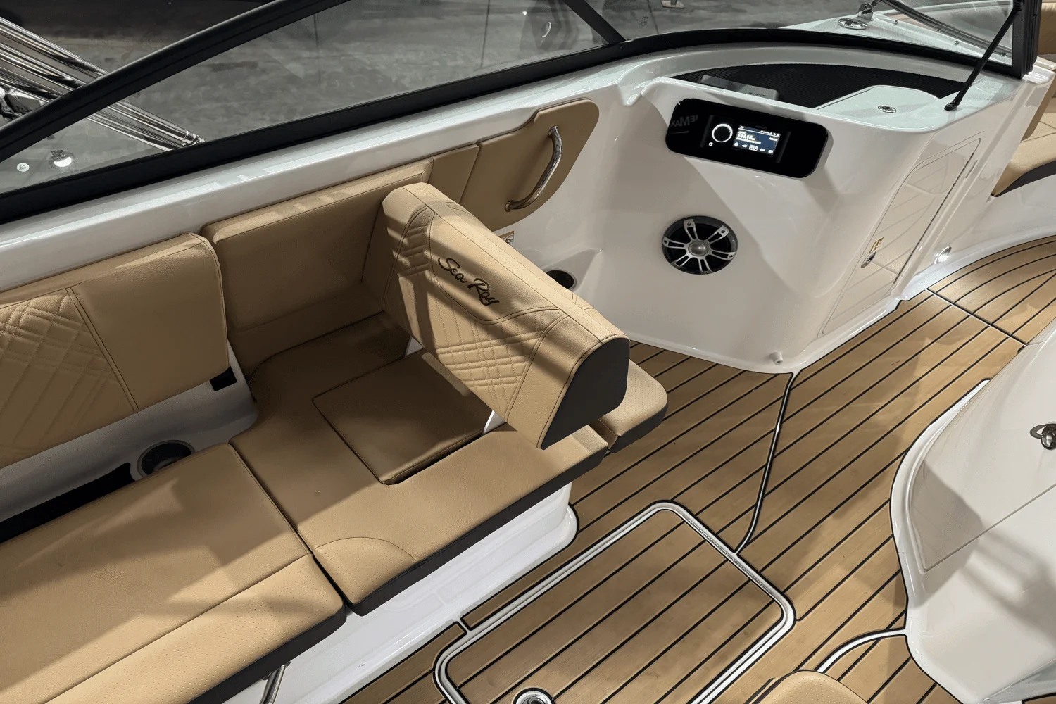 2025 Sea Ray 250 SDX Image Thumbnail #31