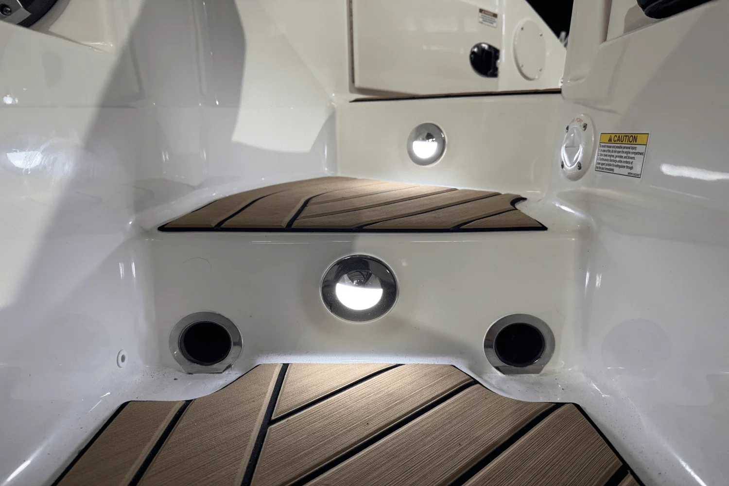 2025 Sea Ray 250 SDX Image Thumbnail #13