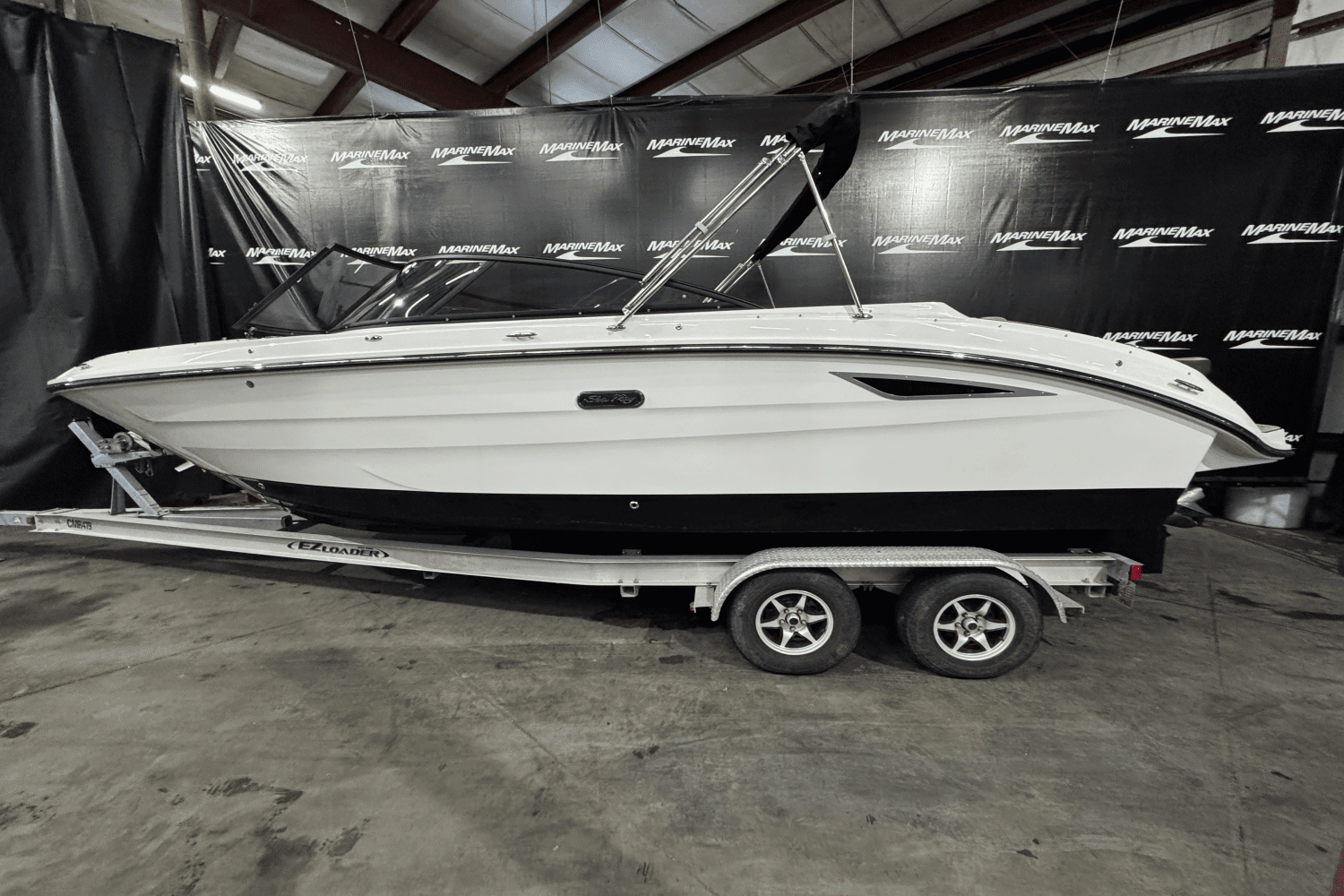 2025 Sea Ray 250 SDX Image Thumbnail #2