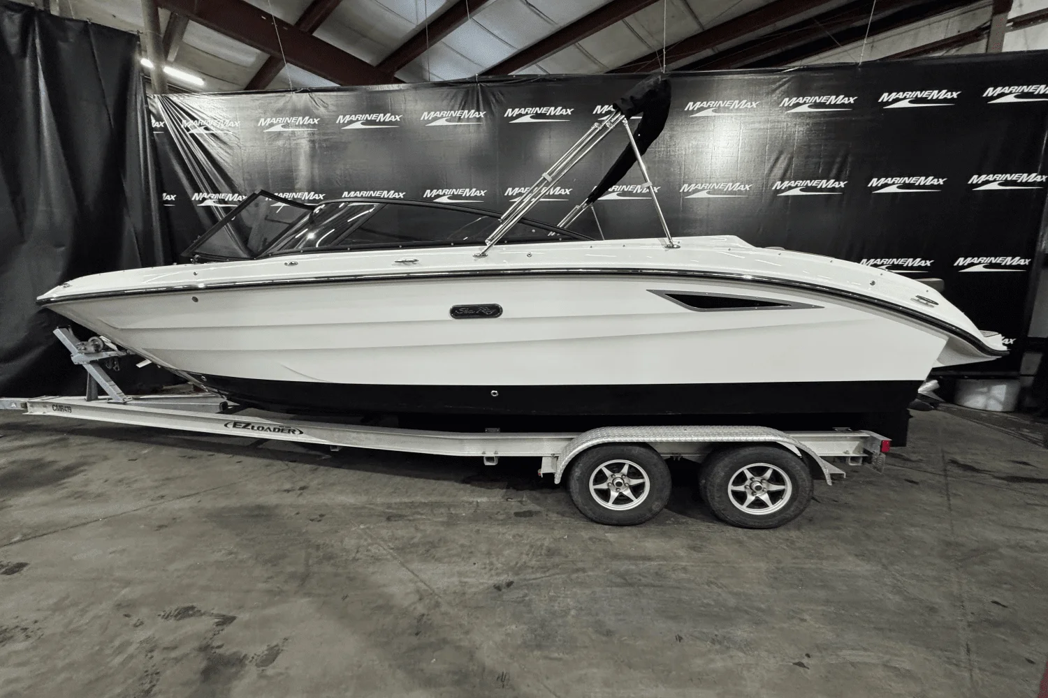 2025 Sea Ray 250 SDX Image Thumbnail #2