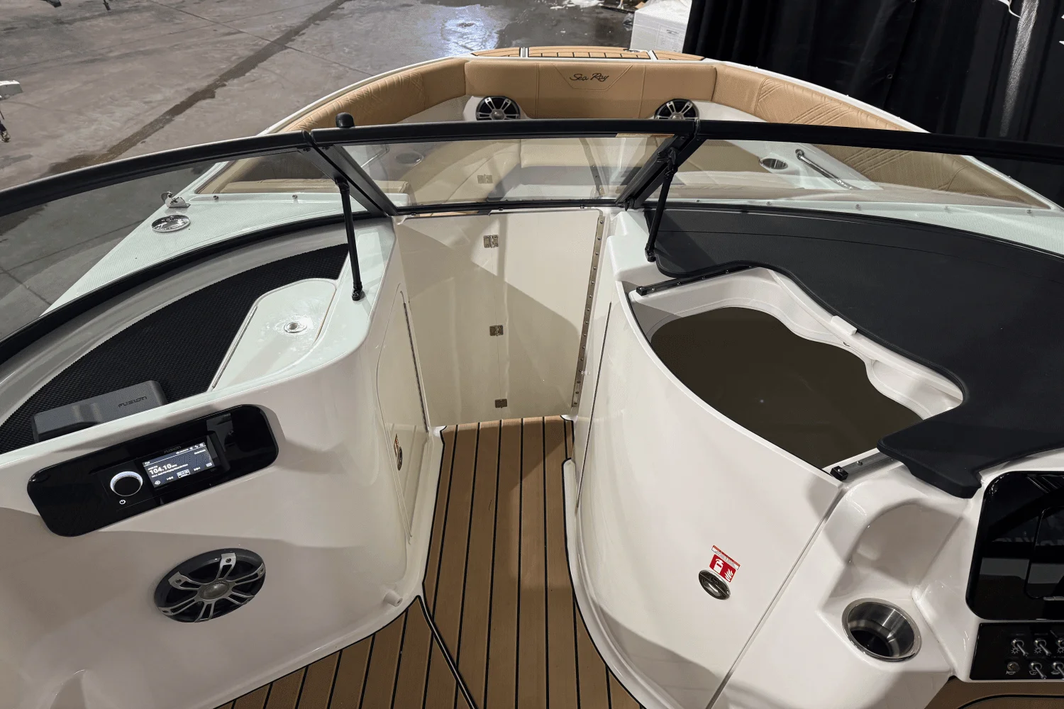 2025 Sea Ray 250 SDX Image Thumbnail #36