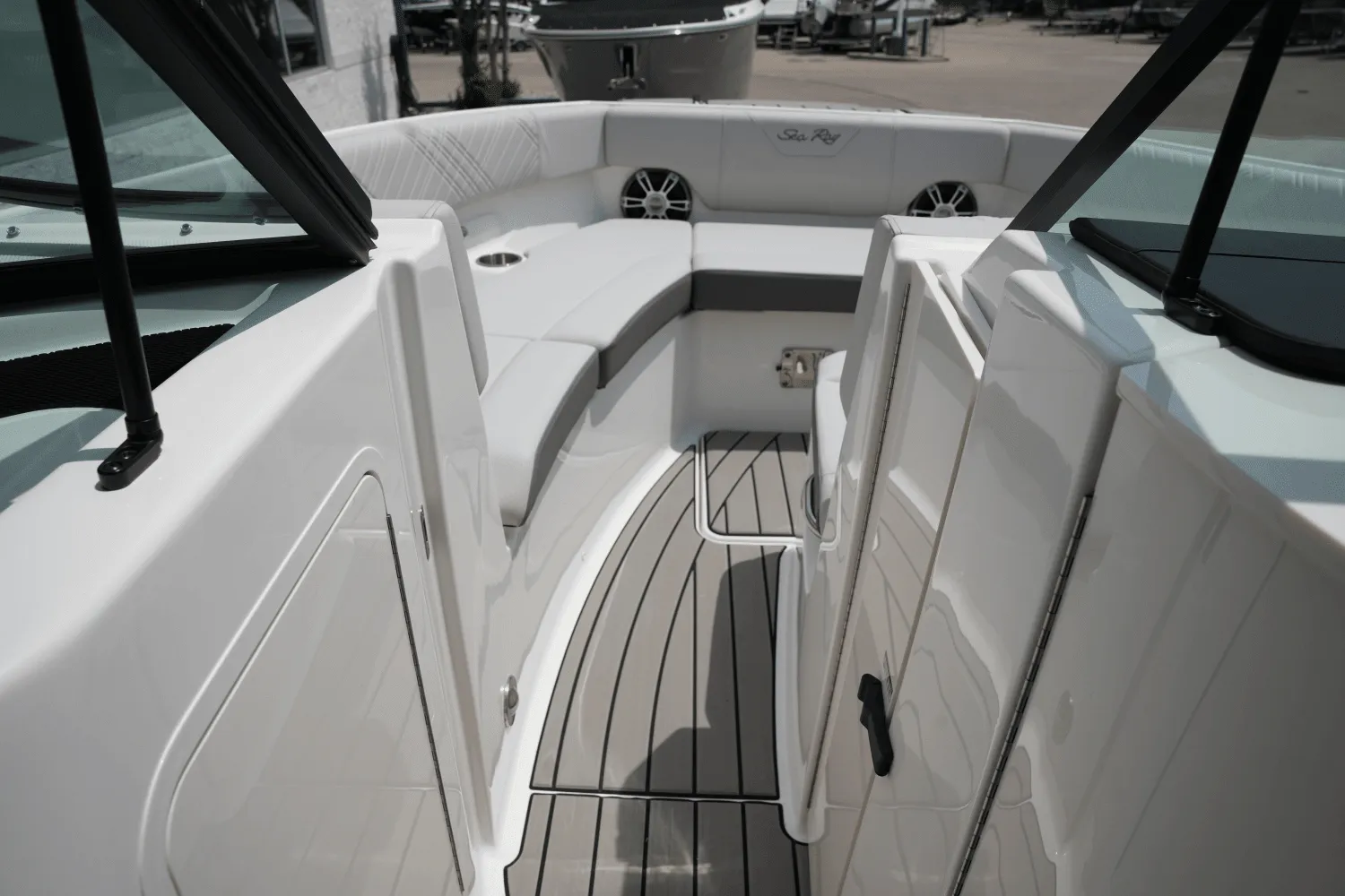2025 Sea Ray 250 SDX Image Thumbnail #21