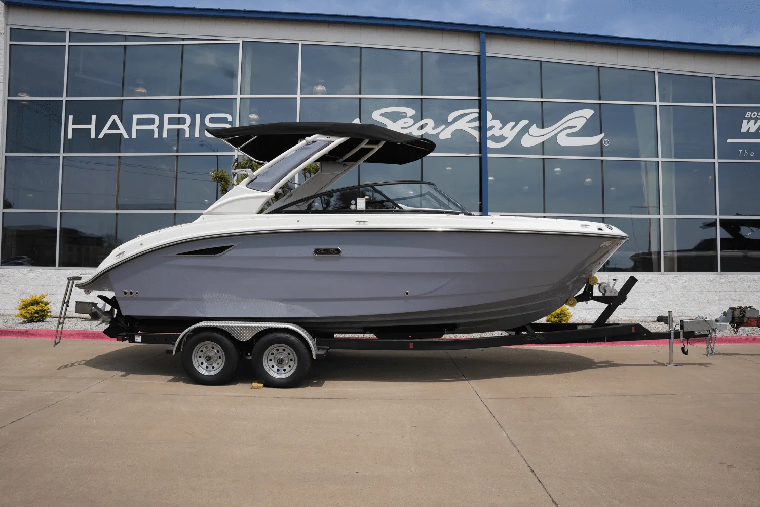 2025 Sea Ray 250 SDX Image Thumbnail #0