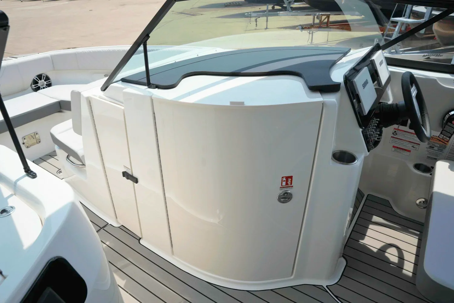 2025 Sea Ray 250 SDX Image Thumbnail #18