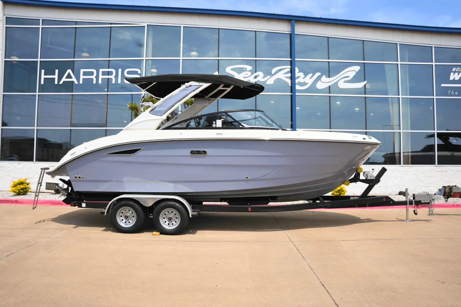 2025 Sea Ray 250 SDX Image Thumbnail #0